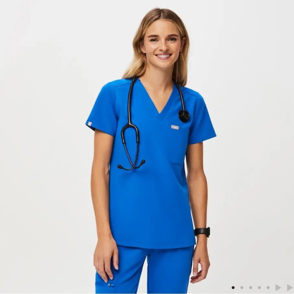 FIGS Catarina One-Pocket Scrub Top - Royal Blue